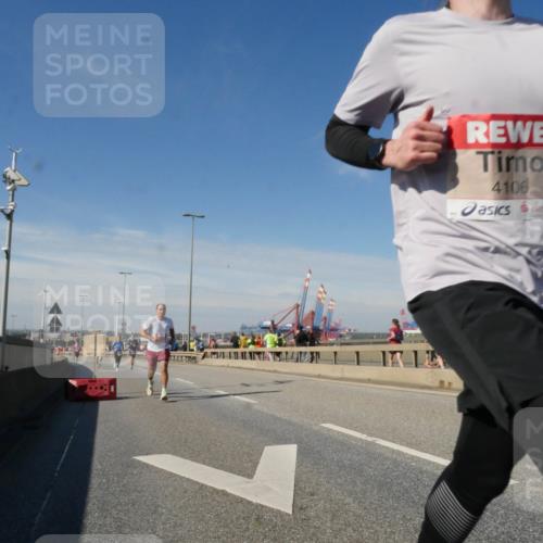 03.10.2025 - Köhlbrandbrückenlauf Matties Gatica Varas http://msf.ph/oto/8988387 03.10.2025 12:34:19 Position 2 4106 meine-sportfotos.de