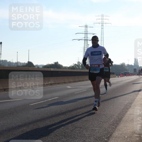 03.10.2025 - Köhlbrandbrückenlauf Luisa Fischer http://msf.ph/oto/8988397 03.10.2025 10:11:23 Position 3 3740, 1 meine-sportfotos.de