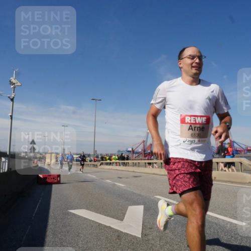 03.10.2025 - Köhlbrandbrückenlauf Matties Gatica Varas http://msf.ph/oto/8988405 03.10.2025 12:34:22 Position 2 6130 meine-sportfotos.de
