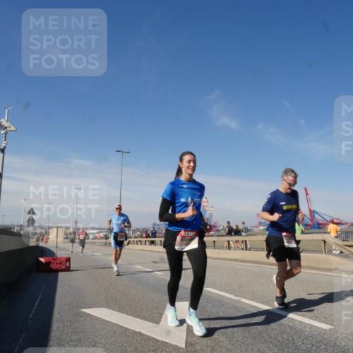03.10.2025 - Köhlbrandbrückenlauf Matties Gatica Varas http://msf.ph/oto/8988430 03.10.2025 12:34:27 Position 2  meine-sportfotos.de