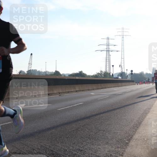 03.10.2025 - Köhlbrandbrückenlauf Luisa Fischer http://msf.ph/oto/8988449 03.10.2025 10:11:26 Position 3 3299, 1 meine-sportfotos.de