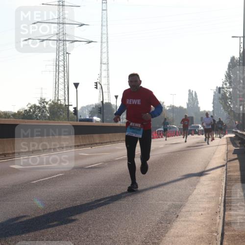 03.10.2025 - Köhlbrandbrückenlauf Luisa Fischer http://msf.ph/oto/8988467 03.10.2025 10:11:28 Position 3 3401, 1 meine-sportfotos.de
