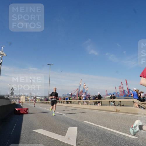 03.10.2025 - Köhlbrandbrückenlauf Matties Gatica Varas http://msf.ph/oto/8988473 03.10.2025 12:34:33 Position 2 1 meine-sportfotos.de