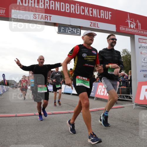 03.10.2025 - Köhlbrandbrückenlauf Yannick Fuchs http://msf.ph/oto/8988489 03.10.2025 16:12:41 Ziel 7457, 7482, 7502, 8957, 8960, 8979, 8982, 9296, 9300, 9307, 9420 meine-sportfotos.de