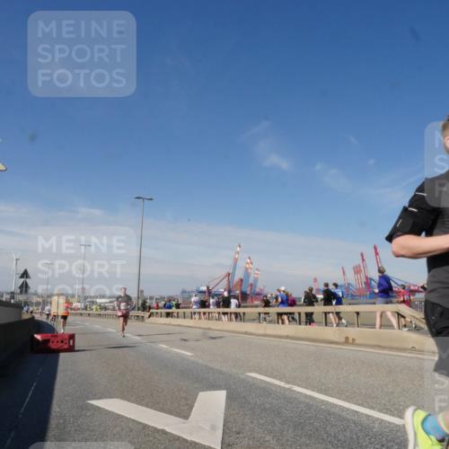 03.10.2025 - Köhlbrandbrückenlauf Matties Gatica Varas http://msf.ph/oto/8988491 03.10.2025 12:34:35 Position 2 4050 meine-sportfotos.de