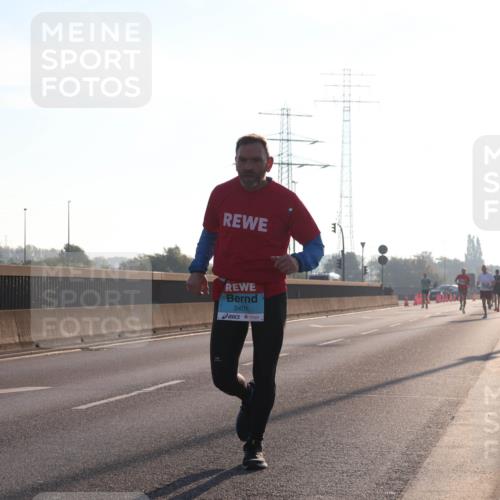 03.10.2025 - Köhlbrandbrückenlauf Luisa Fischer http://msf.ph/oto/8988495 03.10.2025 10:11:30 Position 3 3401, 1 meine-sportfotos.de