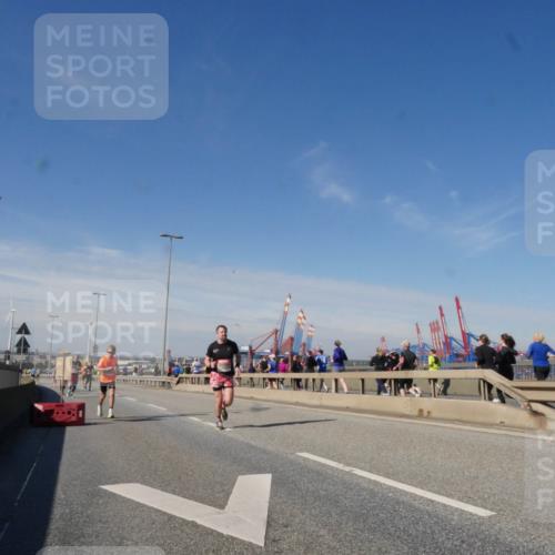 03.10.2025 - Köhlbrandbrückenlauf Matties Gatica Varas http://msf.ph/oto/8988503 03.10.2025 12:34:37 Position 2  meine-sportfotos.de