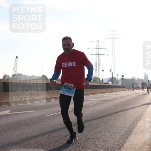 03.10.2025 - Köhlbrandbrückenlauf Luisa Fischer http://msf.ph/oto/8988504 03.10.2025 10:11:30 Position 3 3401 meine-sportfotos.de
