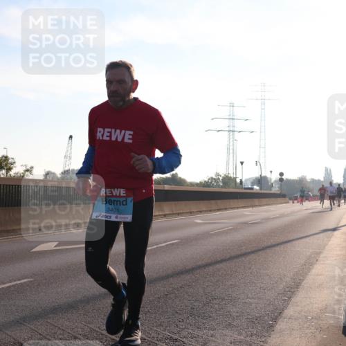 03.10.2025 - Köhlbrandbrückenlauf Luisa Fischer http://msf.ph/oto/8988510 03.10.2025 10:11:31 Position 3 3401 meine-sportfotos.de