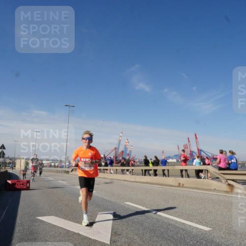 03.10.2025 - Köhlbrandbrückenlauf Matties Gatica Varas http://msf.ph/oto/8988520 03.10.2025 12:34:40 Position 2 4041 meine-sportfotos.de