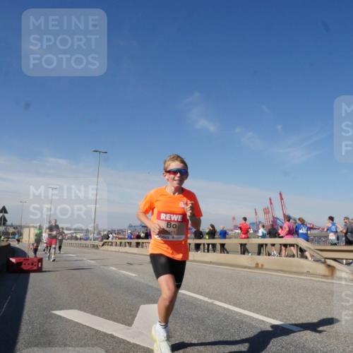 03.10.2025 - Köhlbrandbrückenlauf Matties Gatica Varas http://msf.ph/oto/8988524 03.10.2025 12:34:40 Position 2 4041 meine-sportfotos.de
