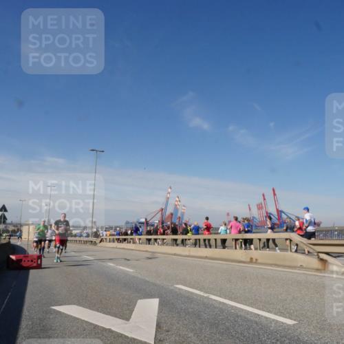 03.10.2025 - Köhlbrandbrückenlauf Matties Gatica Varas http://msf.ph/oto/8988530 03.10.2025 12:34:41 Position 2  meine-sportfotos.de