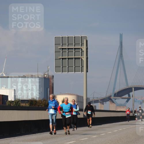 03.10.2025 - Köhlbrandbrückenlauf Luisa Fischer http://msf.ph/oto/8988536 03.10.2025 11:24:50 Position 3  meine-sportfotos.de