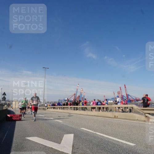 03.10.2025 - Köhlbrandbrückenlauf Matties Gatica Varas http://msf.ph/oto/8988537 03.10.2025 12:34:42 Position 2  meine-sportfotos.de