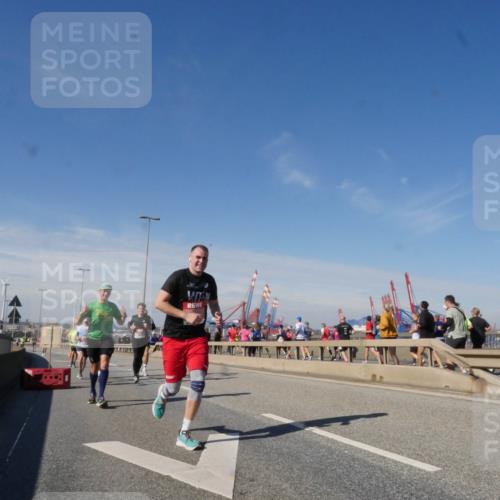 03.10.2025 - Köhlbrandbrückenlauf Matties Gatica Varas http://msf.ph/oto/8988549 03.10.2025 12:34:44 Position 2 14, 82 meine-sportfotos.de