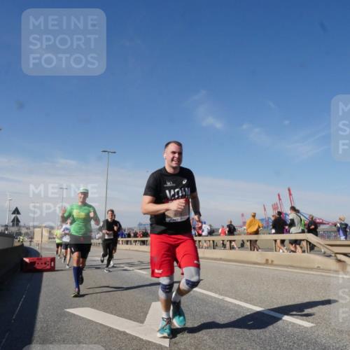 03.10.2025 - Köhlbrandbrückenlauf Matties Gatica Varas http://msf.ph/oto/8988552 03.10.2025 12:34:44 Position 2 6778 meine-sportfotos.de