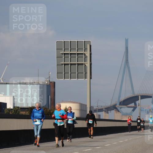 03.10.2025 - Köhlbrandbrückenlauf Luisa Fischer http://msf.ph/oto/8988572 03.10.2025 11:24:52 Position 3  meine-sportfotos.de