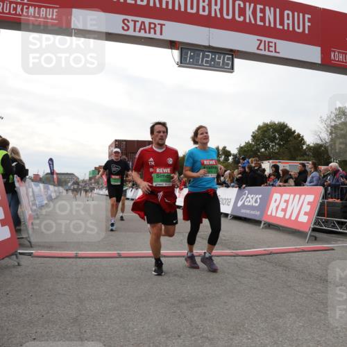03.10.2025 - Köhlbrandbrückenlauf Yannick Fuchs http://msf.ph/oto/8988574 03.10.2025 16:12:43 Ziel 7358, 7457, 7482, 8957, 8960, 8979, 8982, 9296, 9300, 9307, 9420 meine-sportfotos.de