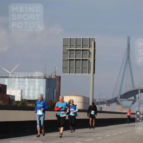 03.10.2025 - Köhlbrandbrückenlauf Luisa Fischer http://msf.ph/oto/8988578 03.10.2025 11:24:53 Position 3  meine-sportfotos.de