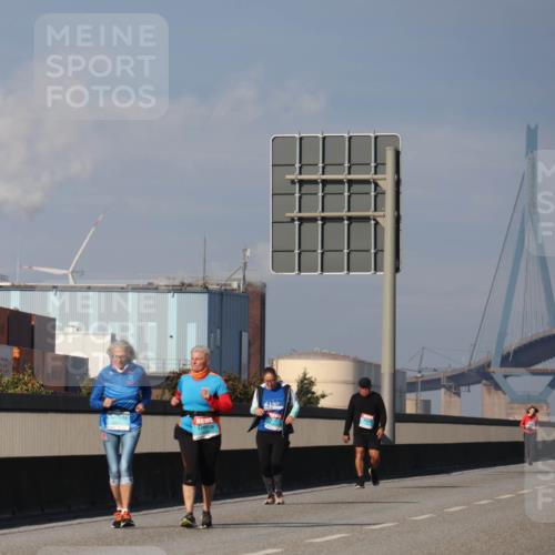 03.10.2025 - Köhlbrandbrückenlauf Luisa Fischer http://msf.ph/oto/8988602 03.10.2025 11:24:56 Position 3  meine-sportfotos.de