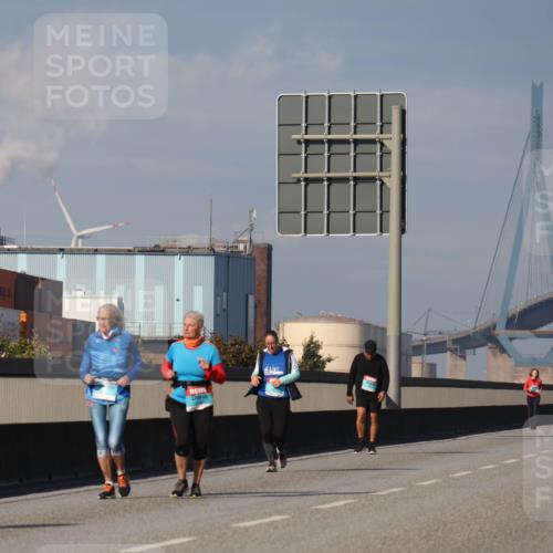 03.10.2025 - Köhlbrandbrückenlauf Luisa Fischer http://msf.ph/oto/8988614 03.10.2025 11:24:56 Position 3  meine-sportfotos.de