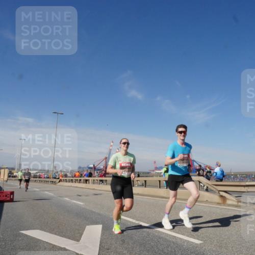 03.10.2025 - Köhlbrandbrückenlauf Matties Gatica Varas http://msf.ph/oto/8988633 03.10.2025 12:34:55 Position 2  meine-sportfotos.de