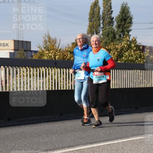 03.10.2025 - Köhlbrandbrückenlauf Luisa Fischer http://msf.ph/oto/8988639 03.10.2025 11:25:12 Position 3 3092, 3093 meine-sportfotos.de