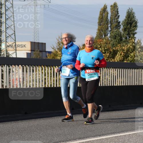 03.10.2025 - Köhlbrandbrückenlauf Luisa Fischer http://msf.ph/oto/8988648 03.10.2025 11:25:12 Position 3 3092, 3093 meine-sportfotos.de