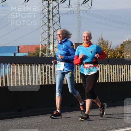 03.10.2025 - Köhlbrandbrückenlauf Luisa Fischer http://msf.ph/oto/8988659 03.10.2025 11:25:13 Position 3 790, 780, 3092, 3093 meine-sportfotos.de