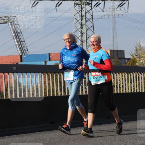 03.10.2025 - Köhlbrandbrückenlauf Luisa Fischer http://msf.ph/oto/8988663 03.10.2025 11:25:13 Position 3 780, 3092, 3093 meine-sportfotos.de