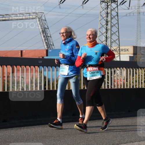 03.10.2025 - Köhlbrandbrückenlauf Luisa Fischer http://msf.ph/oto/8988666 03.10.2025 11:25:14 Position 3 780, 3092, 3093 meine-sportfotos.de