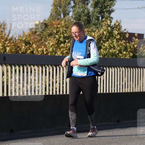 03.10.2025 - Köhlbrandbrückenlauf Luisa Fischer http://msf.ph/oto/8988672 03.10.2025 11:25:21 Position 3 3805 meine-sportfotos.de