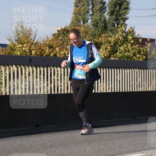 03.10.2025 - Köhlbrandbrückenlauf Luisa Fischer http://msf.ph/oto/8988678 03.10.2025 11:25:22 Position 3 3805 meine-sportfotos.de