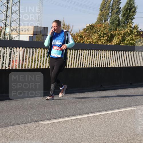 03.10.2025 - Köhlbrandbrückenlauf Luisa Fischer http://msf.ph/oto/8988695 03.10.2025 11:25:23 Position 3 3805 meine-sportfotos.de