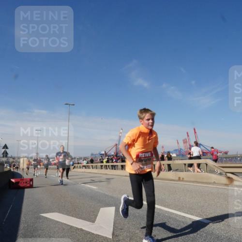 03.10.2025 - Köhlbrandbrückenlauf Matties Gatica Varas http://msf.ph/oto/8988721 03.10.2025 12:35:07 Position 2 4478 meine-sportfotos.de
