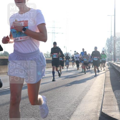 03.10.2025 - Köhlbrandbrückenlauf Luisa Fischer http://msf.ph/oto/8988728 03.10.2025 10:11:56 Position 3 1061, 3715 meine-sportfotos.de