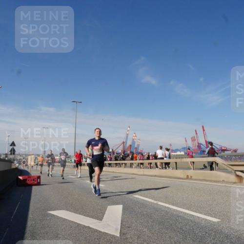 03.10.2025 - Köhlbrandbrückenlauf Matties Gatica Varas http://msf.ph/oto/8988731 03.10.2025 12:35:08 Position 2 160409 meine-sportfotos.de
