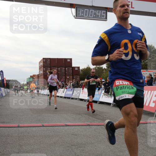 03.10.2025 - Köhlbrandbrückenlauf Yannick Fuchs http://msf.ph/oto/8988744 03.10.2025 16:00:43 Ziel 7189, 7223, 7259, 7522, 7561, 7584, 7600, 8811, 8940 meine-sportfotos.de