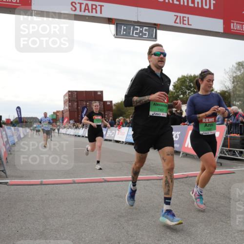 03.10.2025 - Köhlbrandbrückenlauf Yannick Fuchs http://msf.ph/oto/8988757 03.10.2025 16:12:50 Ziel 7341, 7354, 7358, 7443, 7457, 7482, 7653, 8292, 8294 meine-sportfotos.de