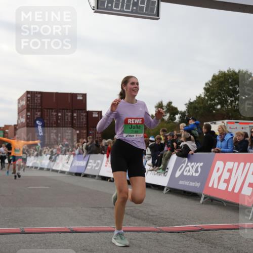 03.10.2025 - Köhlbrandbrückenlauf Yannick Fuchs http://msf.ph/oto/8988773 03.10.2025 16:00:45 Ziel 7189, 7223, 7259, 7522, 7561, 7584, 7600, 8811, 8883, 8940 meine-sportfotos.de