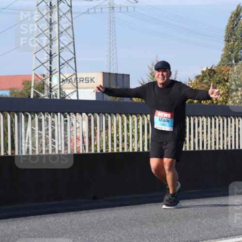 03.10.2025 - Köhlbrandbrückenlauf Luisa Fischer http://msf.ph/oto/8988776 03.10.2025 11:25:28 Position 3 2360 meine-sportfotos.de