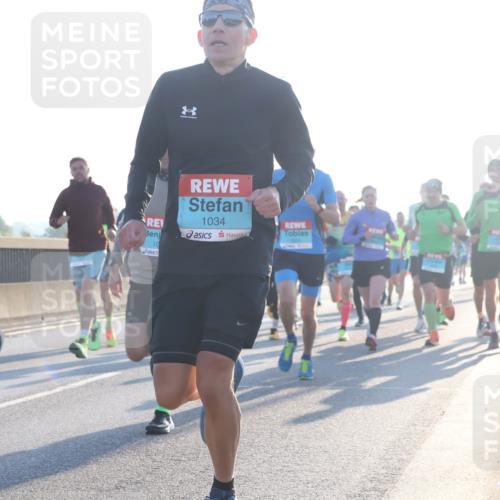 03.10.2025 - Köhlbrandbrückenlauf Luisa Fischer http://msf.ph/oto/8988780 03.10.2025 10:11:59 Position 3 1034, 10, 1 meine-sportfotos.de