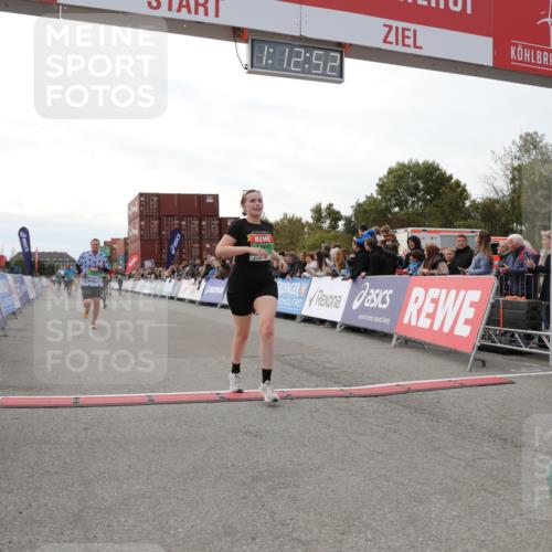 03.10.2025 - Köhlbrandbrückenlauf Yannick Fuchs http://msf.ph/oto/8988784 03.10.2025 16:12:50 Ziel 7341, 7354, 7358, 7443, 7457, 7482, 7653, 8292, 8294 meine-sportfotos.de