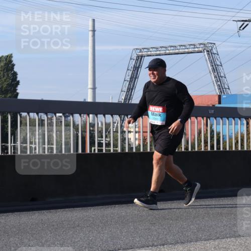 03.10.2025 - Köhlbrandbrückenlauf Luisa Fischer http://msf.ph/oto/8988812 03.10.2025 11:25:30 Position 3 2360, 780 meine-sportfotos.de