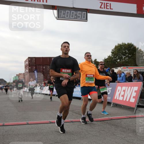 03.10.2025 - Köhlbrandbrückenlauf Yannick Fuchs http://msf.ph/oto/8988840 03.10.2025 16:00:48 Ziel 7189, 7223, 7259, 7522, 7561, 7584, 7600, 8676, 8883, 8940, 9736 meine-sportfotos.de