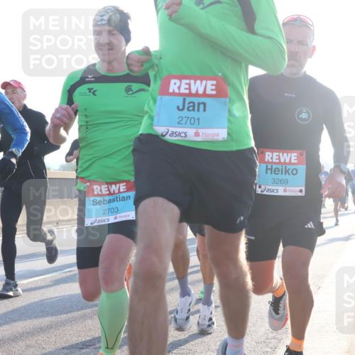 03.10.2025 - Köhlbrandbrückenlauf Luisa Fischer http://msf.ph/oto/8988841 03.10.2025 10:12:02 Position 3 2, 112, 26, 2, 3610, 2703, 2701, 1, 3269 meine-sportfotos.de