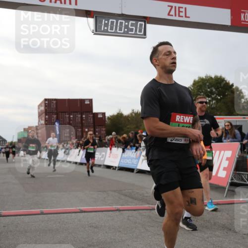 03.10.2025 - Köhlbrandbrückenlauf Yannick Fuchs http://msf.ph/oto/8988850 03.10.2025 16:00:48 Ziel 7189, 7223, 7259, 7522, 7561, 7584, 7600, 8676, 8883, 8940, 9736 meine-sportfotos.de