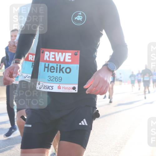 03.10.2025 - Köhlbrandbrückenlauf Luisa Fischer http://msf.ph/oto/8988853 03.10.2025 10:12:03 Position 3 3269 meine-sportfotos.de