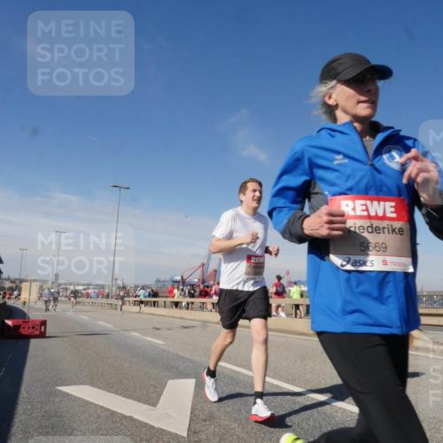 03.10.2025 - Köhlbrandbrückenlauf Matties Gatica Varas http://msf.ph/oto/8988867 03.10.2025 12:35:29 Position 2 5669 meine-sportfotos.de