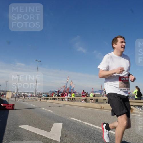 03.10.2025 - Köhlbrandbrückenlauf Matties Gatica Varas http://msf.ph/oto/8988872 03.10.2025 12:35:29 Position 2 4068 meine-sportfotos.de